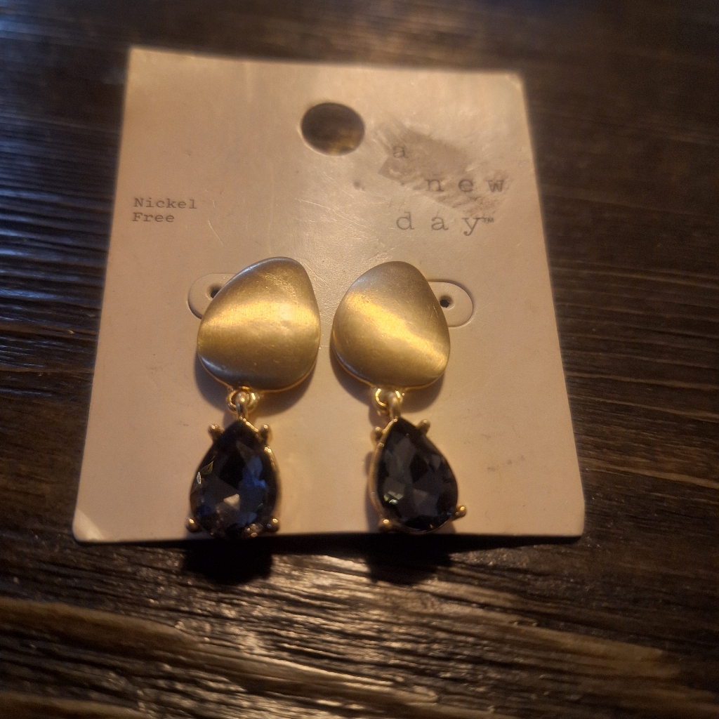 Taramanda Gold Tone Black Faux Gem Teardrop Dangle Earrings 7$